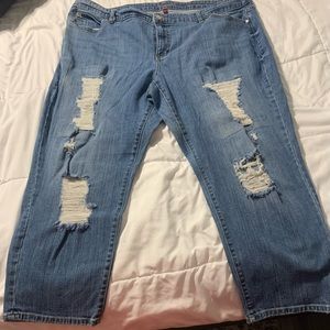 Jennifer Lopez Distressed Jean 20W
